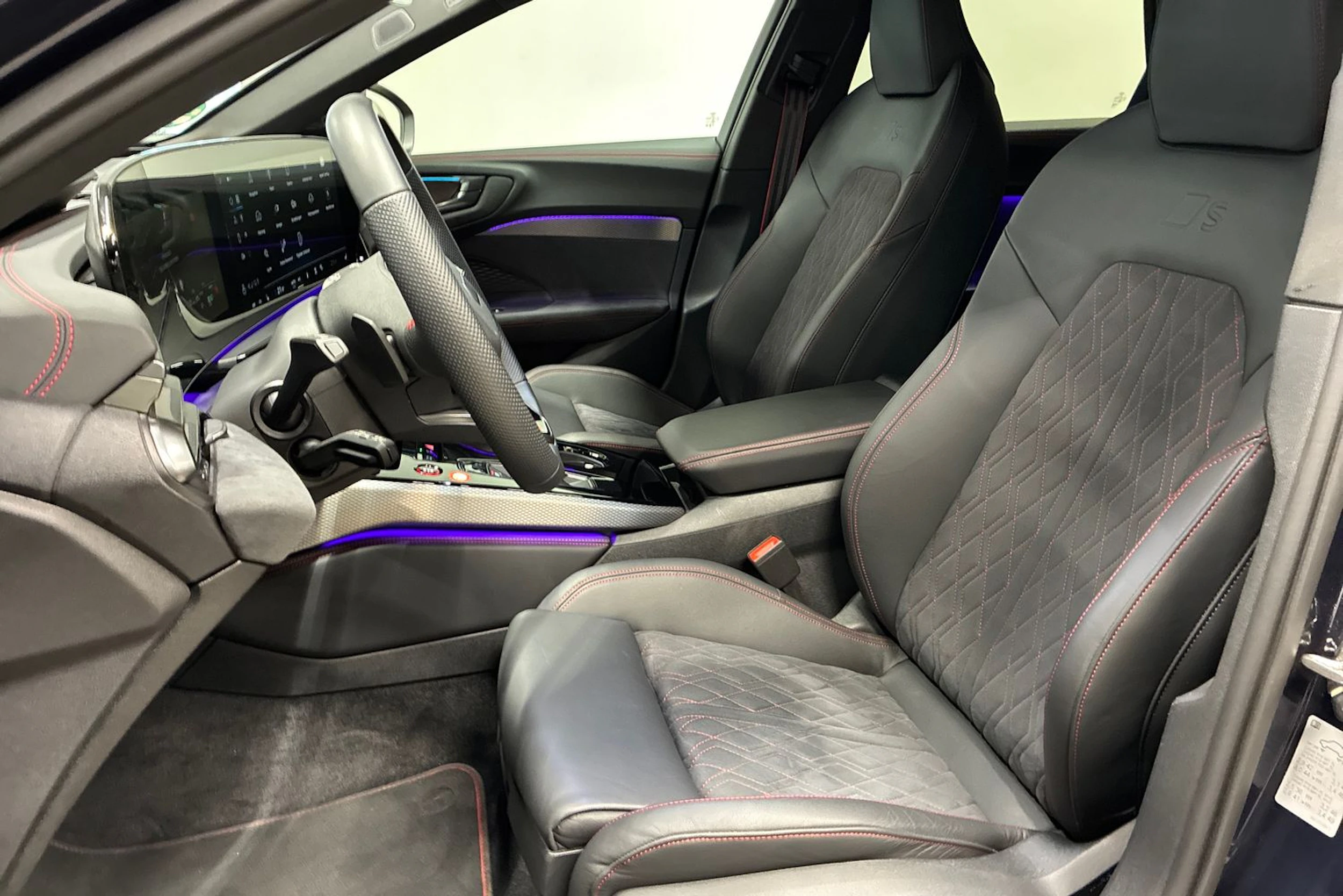 sininen Audi A5 2025 kuva 22.