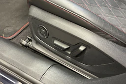 sininen Audi A5 2025 kuva 23.