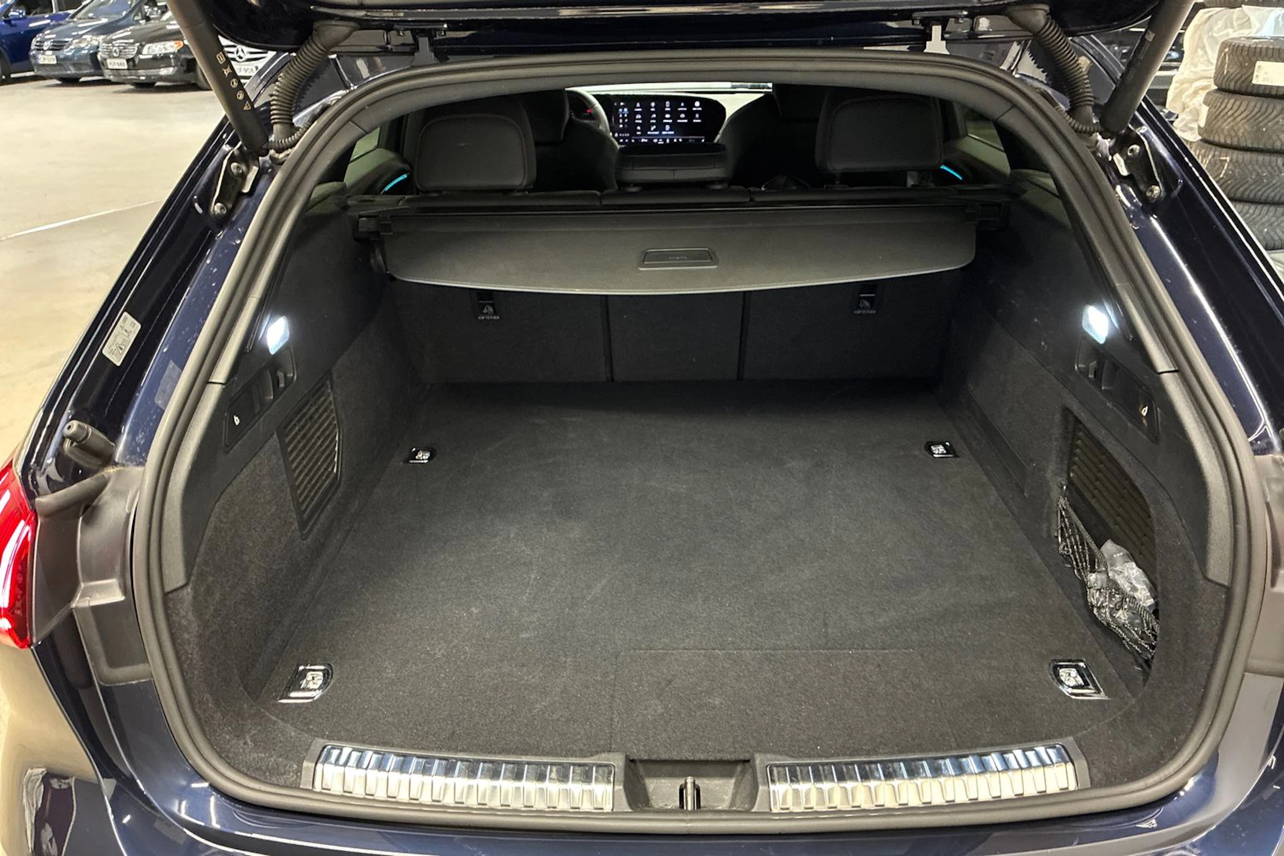 sininen Audi A5 2025 kuva 24.