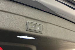 sininen Audi A5 2025 kuva 25.