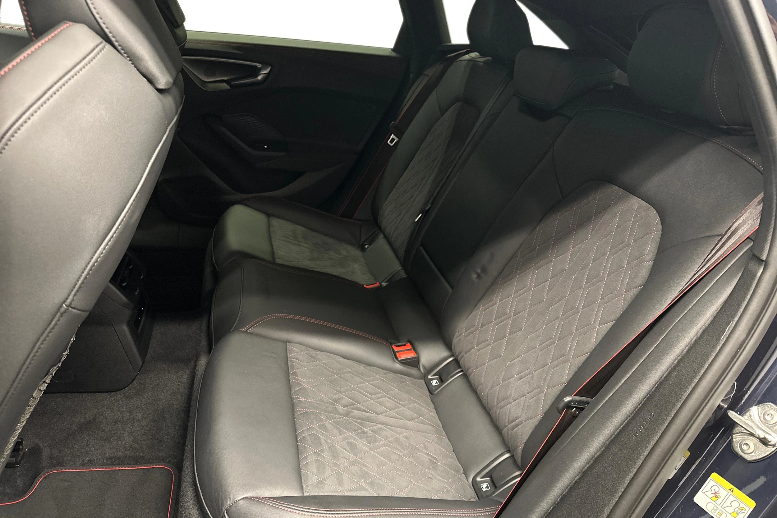 met. sininen Audi A5 2025 kuva 8.