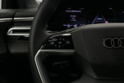 sininen Audi A5 2025 kuva 11.