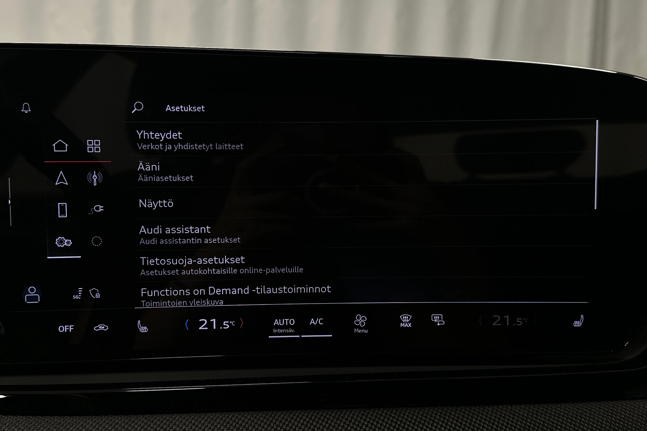 sininen Audi A5 2025 kuva 24.
