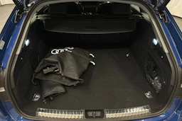 sininen Audi A5 2025 kuva 37.