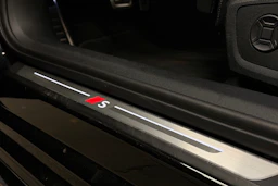musta Audi A5 2025 kuva 35.