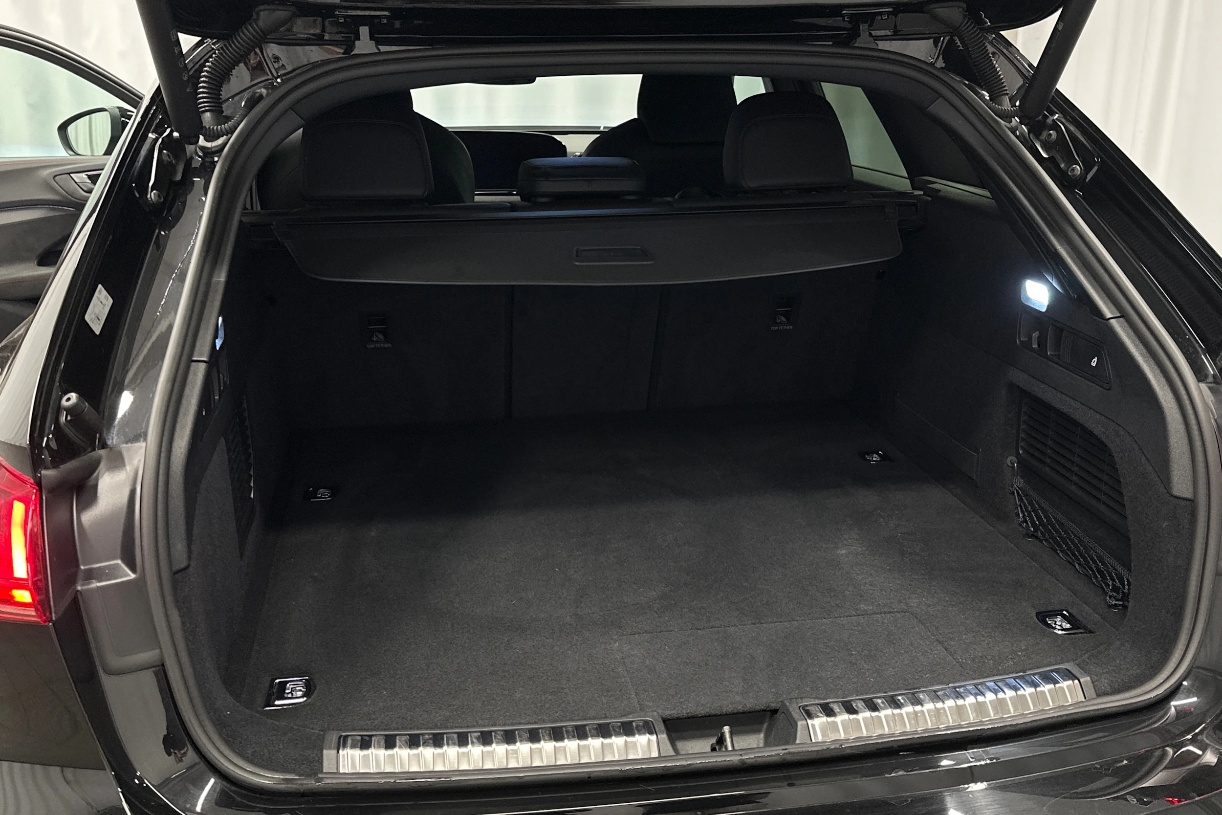 met. musta Audi A5 2025 kuva 37.