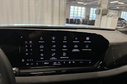 sininen Audi A5 2025 kuva 18.