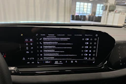 sininen Audi A5 2025 kuva 20.