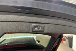 sininen Audi A5 2025 kuva 28.
