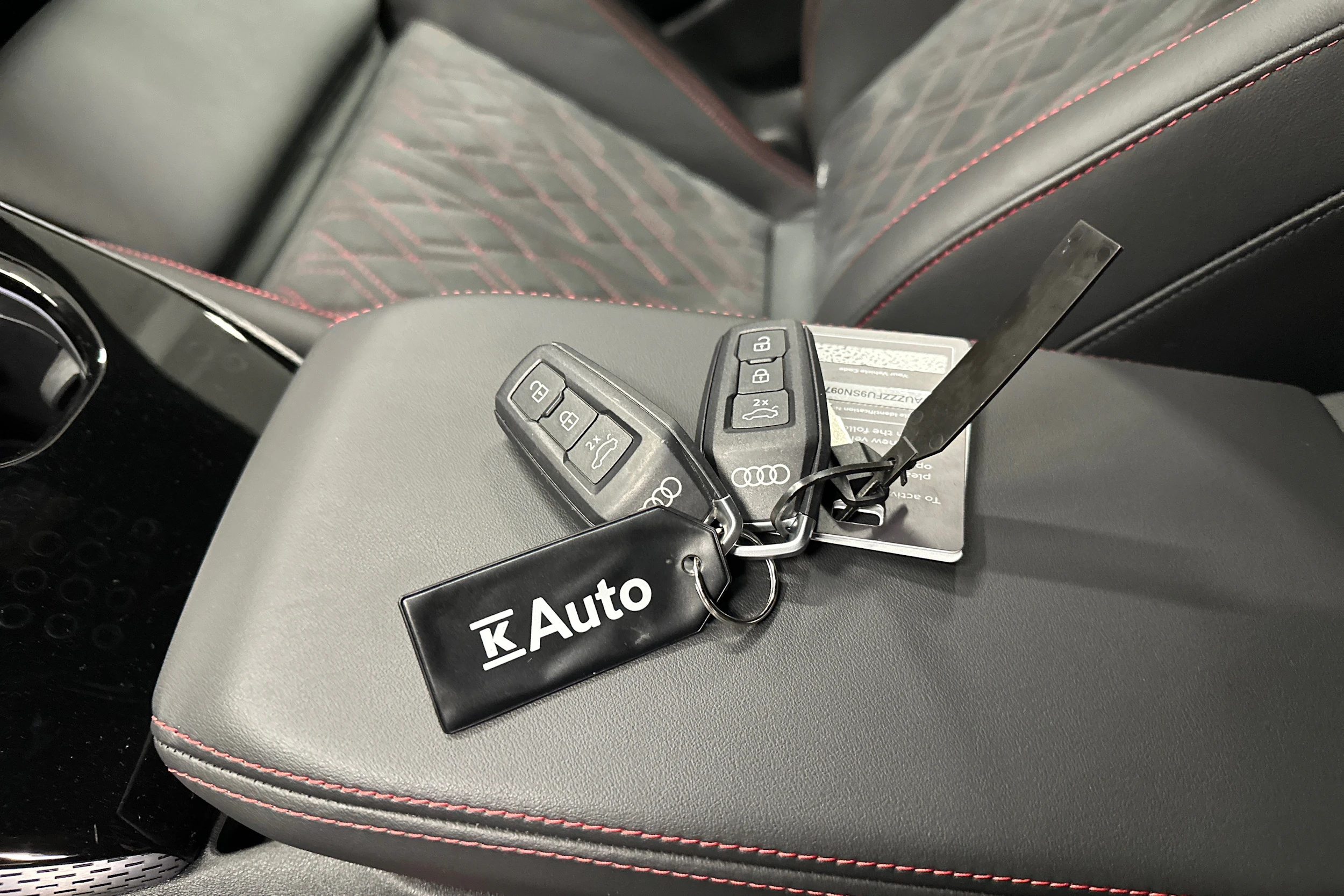 sininen Audi A5 2025 kuva 30.