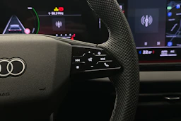 punainen Audi A5 2025 kuva 20.