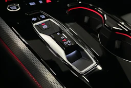 punainen Audi A5 2025 kuva 35.