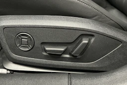met. punainen Audi A5 2025 kuva 16.