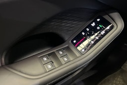 grenadine punainen Audi A5 2025 kuva 13.