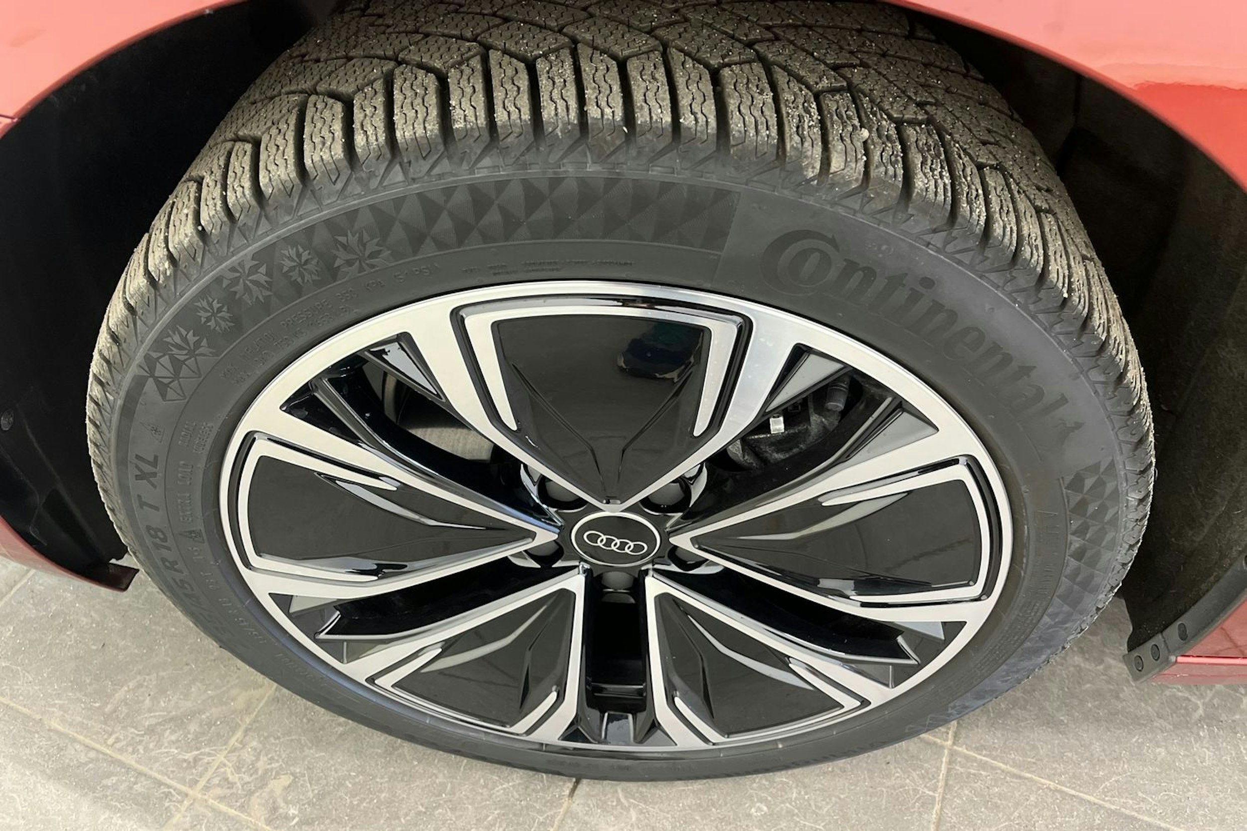 grenadine punainen Audi A5 2025 kuva 21.