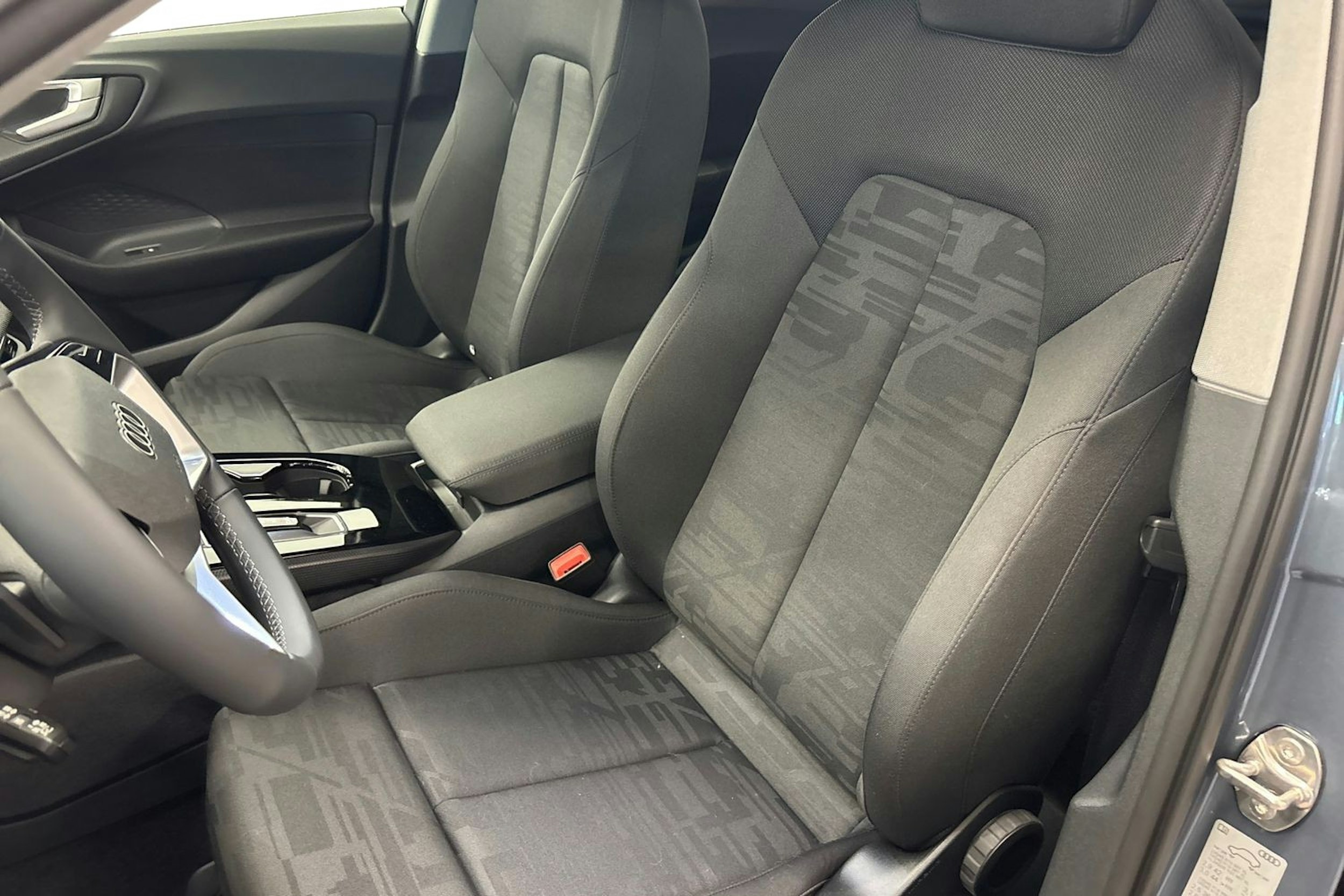 met. sininen Audi A5 2025 kuva 8.