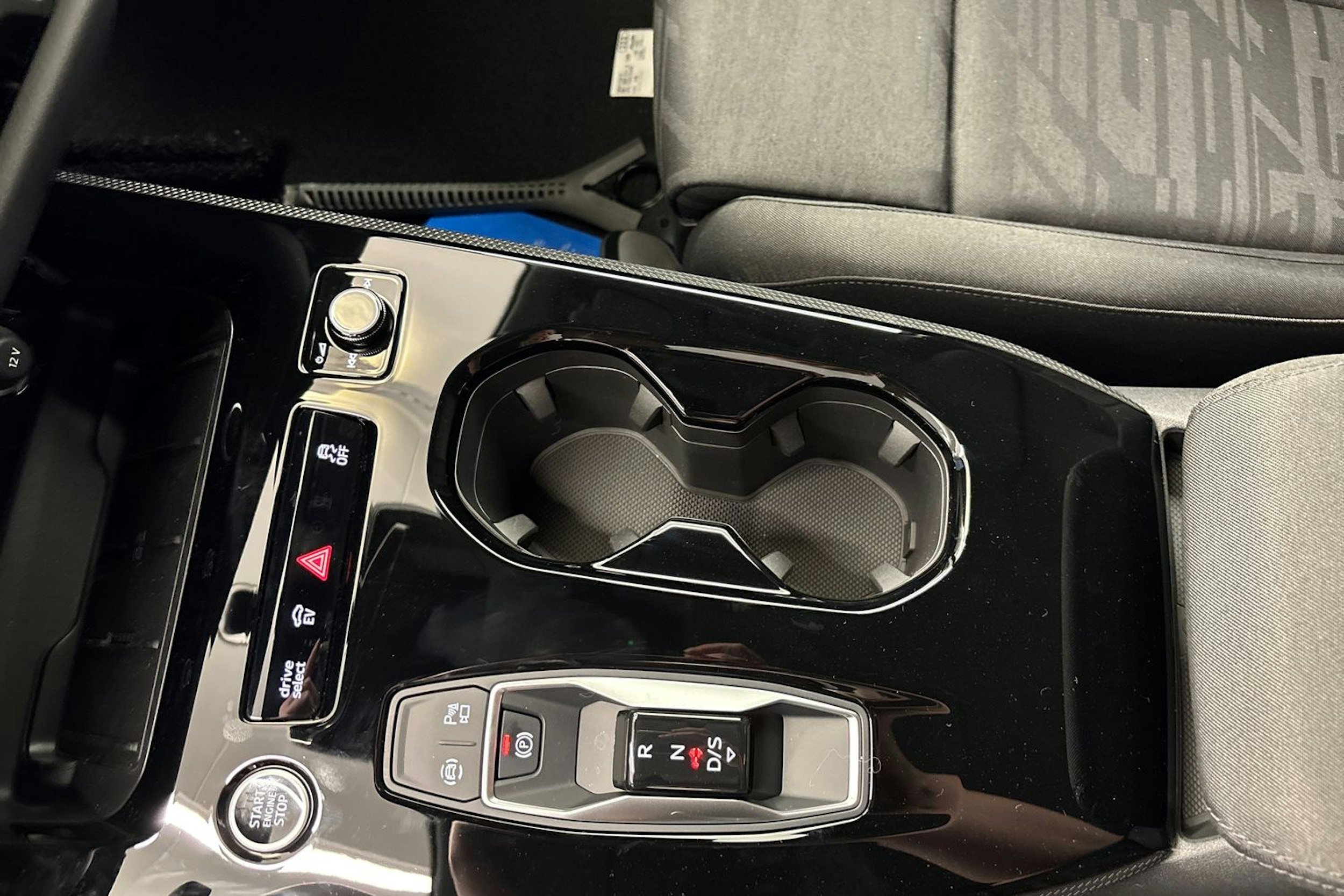 met. sininen Audi A5 2025 kuva 19.