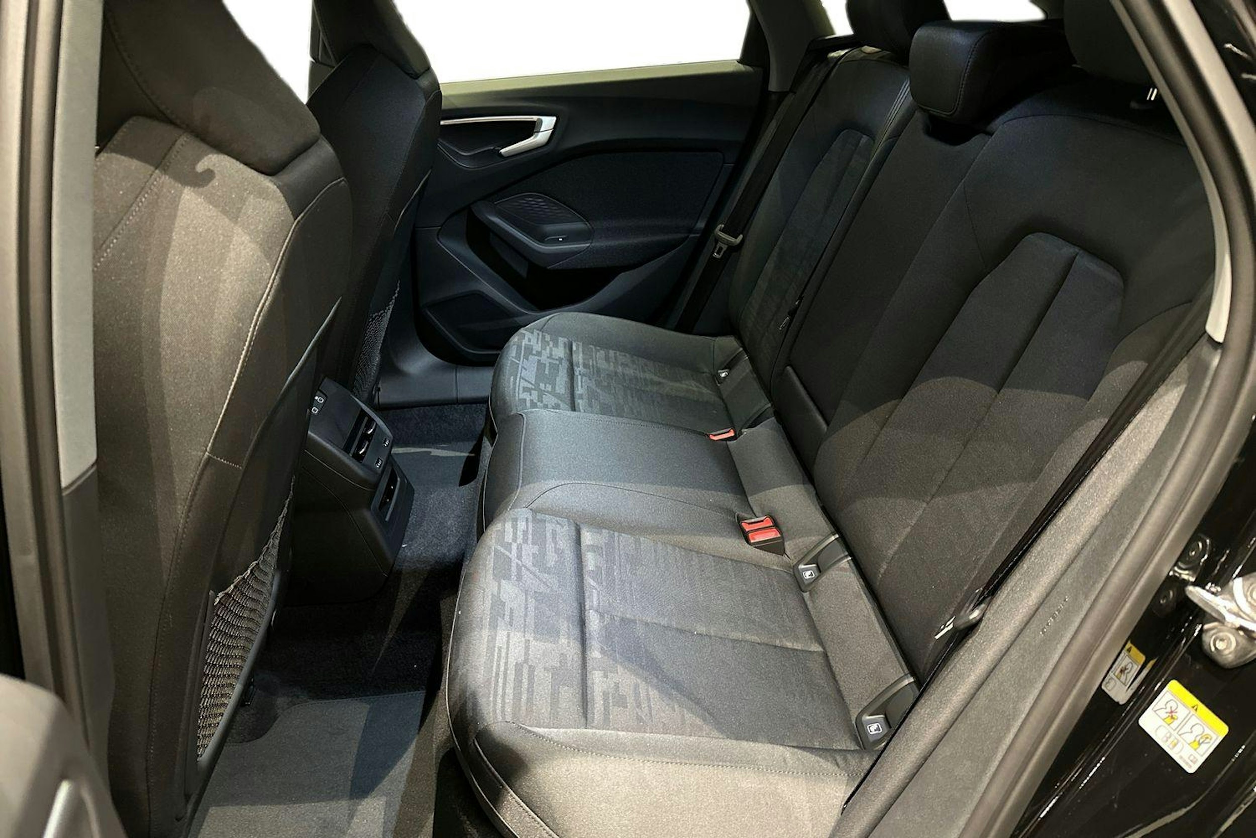 met. musta Audi A5 2026 kuva 8.