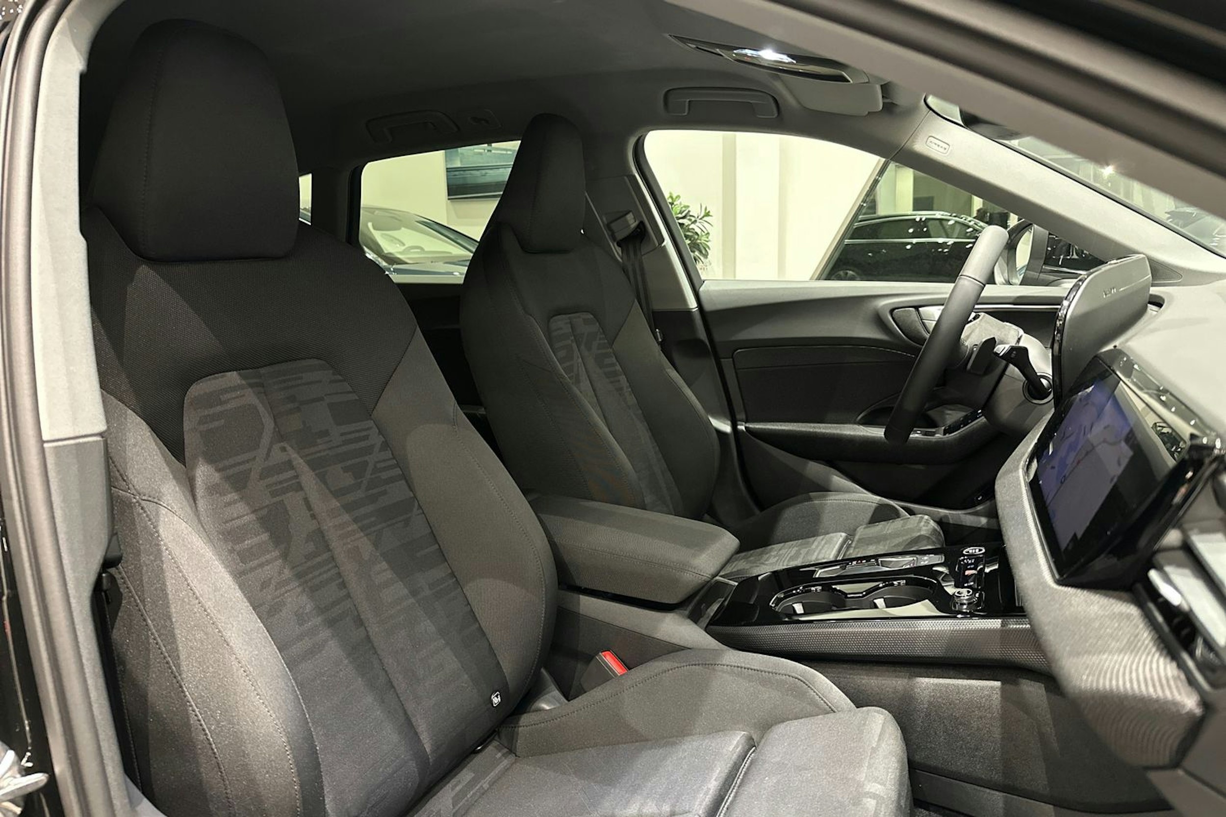 met. musta Audi A5 2026 kuva 14.