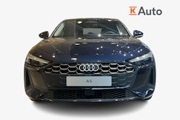 sininen Audi A5 2025 kuva 4.