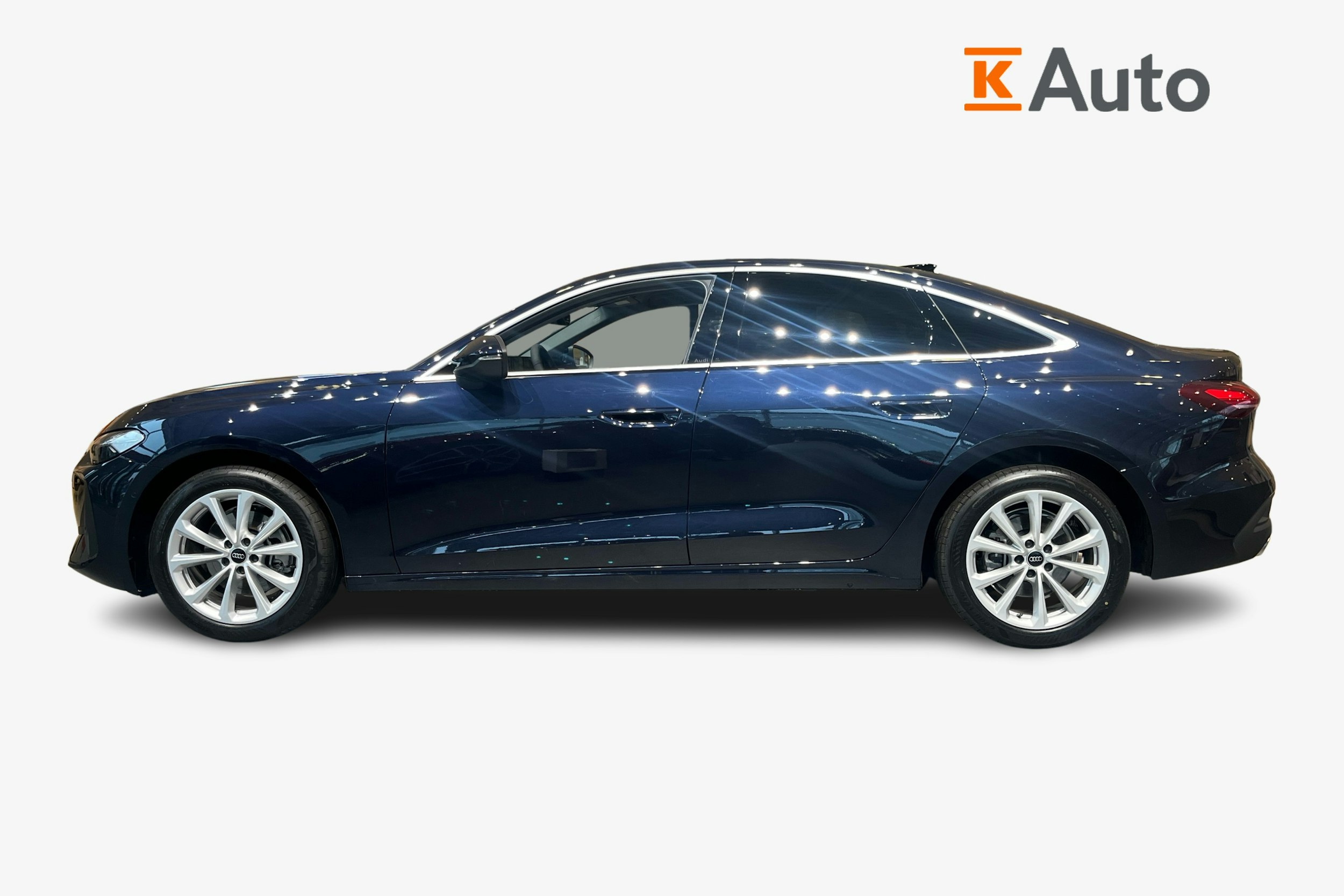 sininen Audi A5 2025 kuva 5.