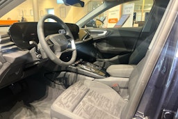 sininen Audi A5 2025 kuva 6.