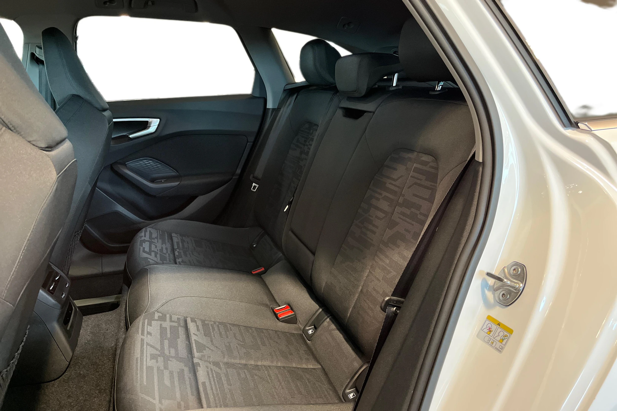 valkoinen Audi A5 2025 kuva 8.