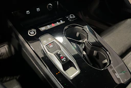 valkoinen Audi A5 2025 kuva 14.