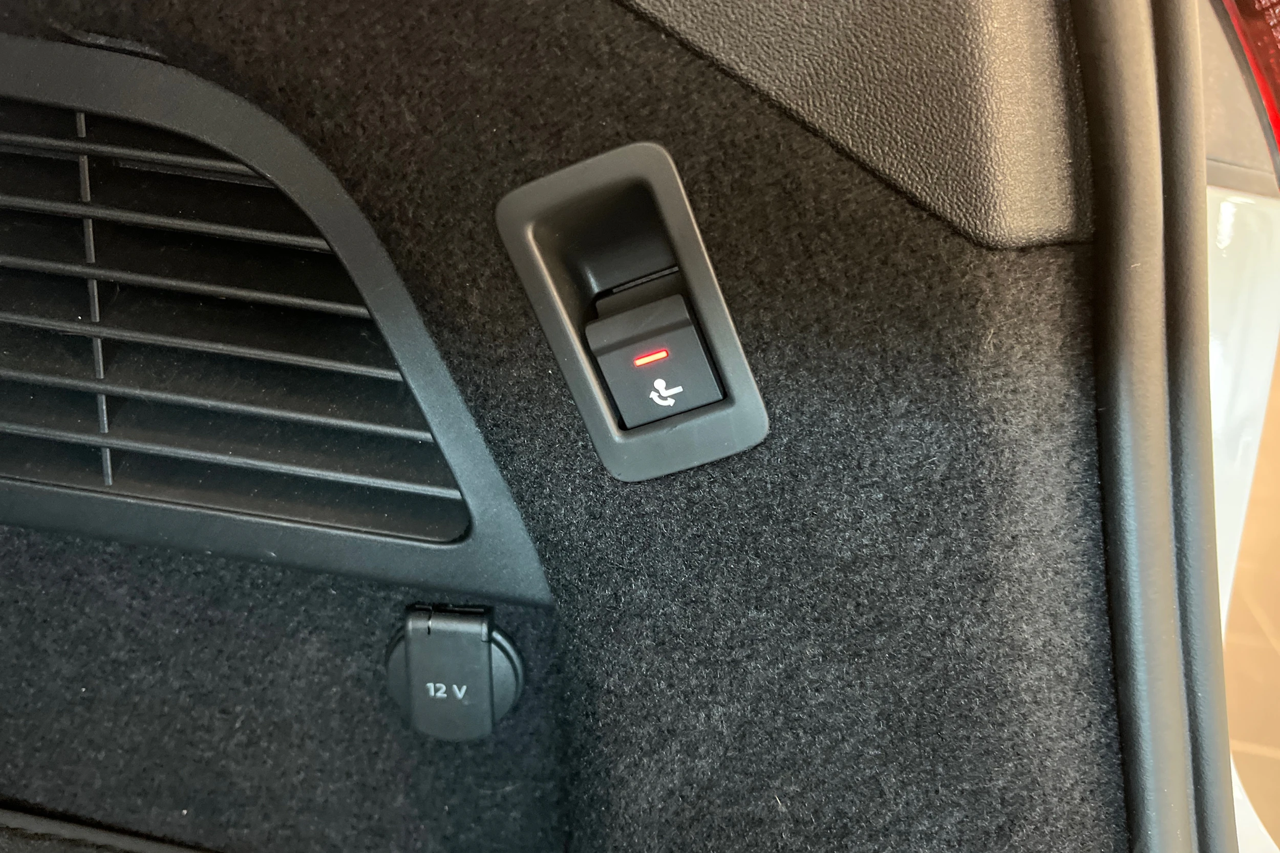 valkoinen Audi A5 2025 kuva 16.