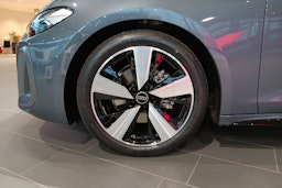 horizon sininen Audi A5 2025 kuva 17.