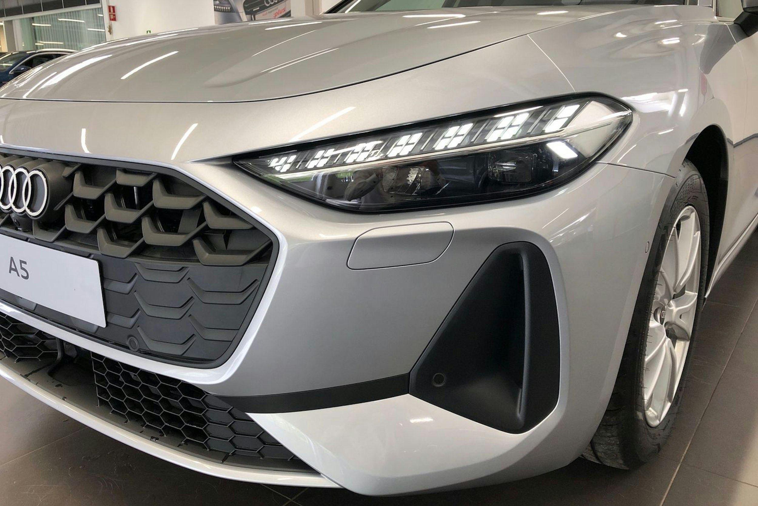 met. hopea Audi A5 2025 kuva 14.