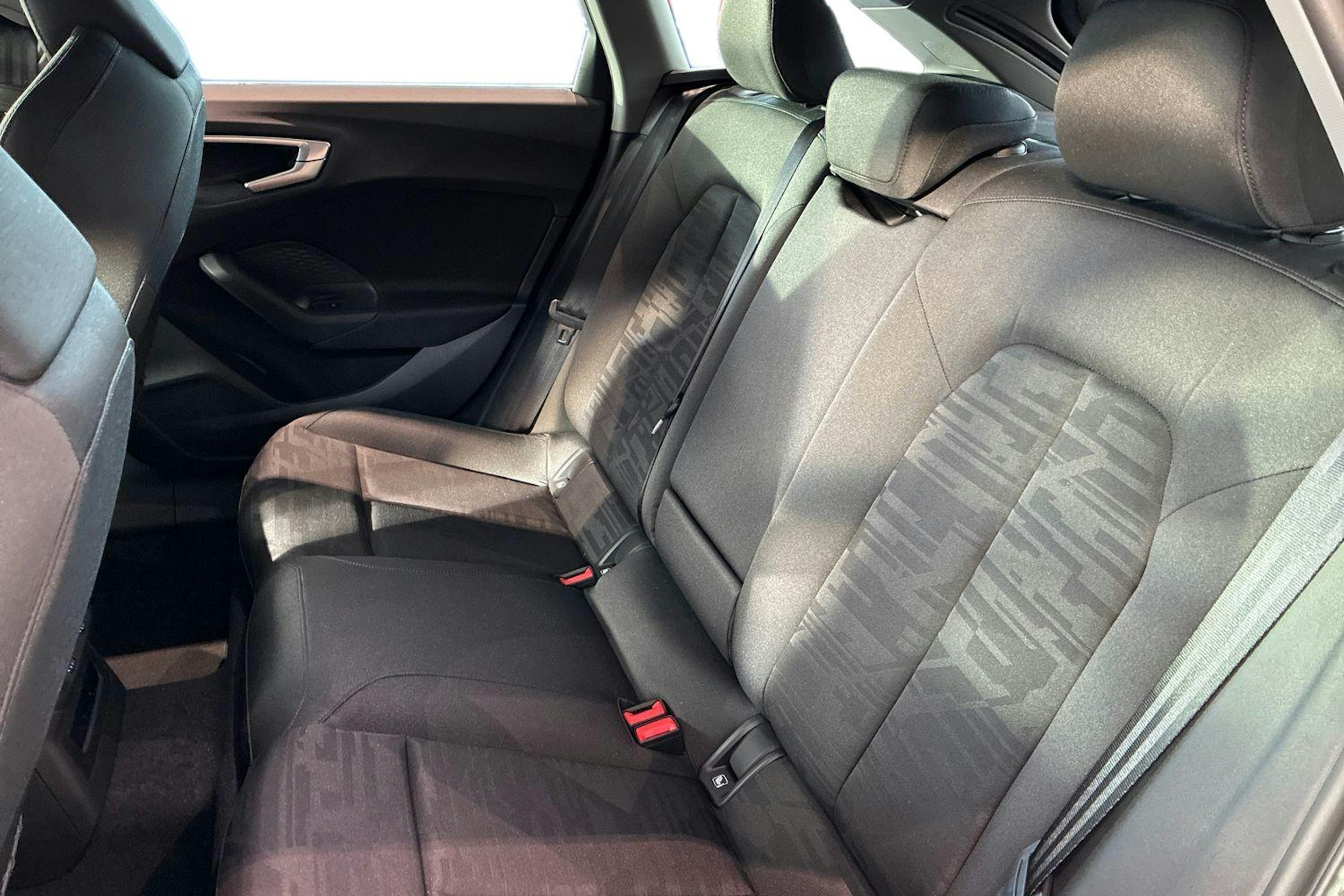 harmaa Audi A5 2025 kuva 9.