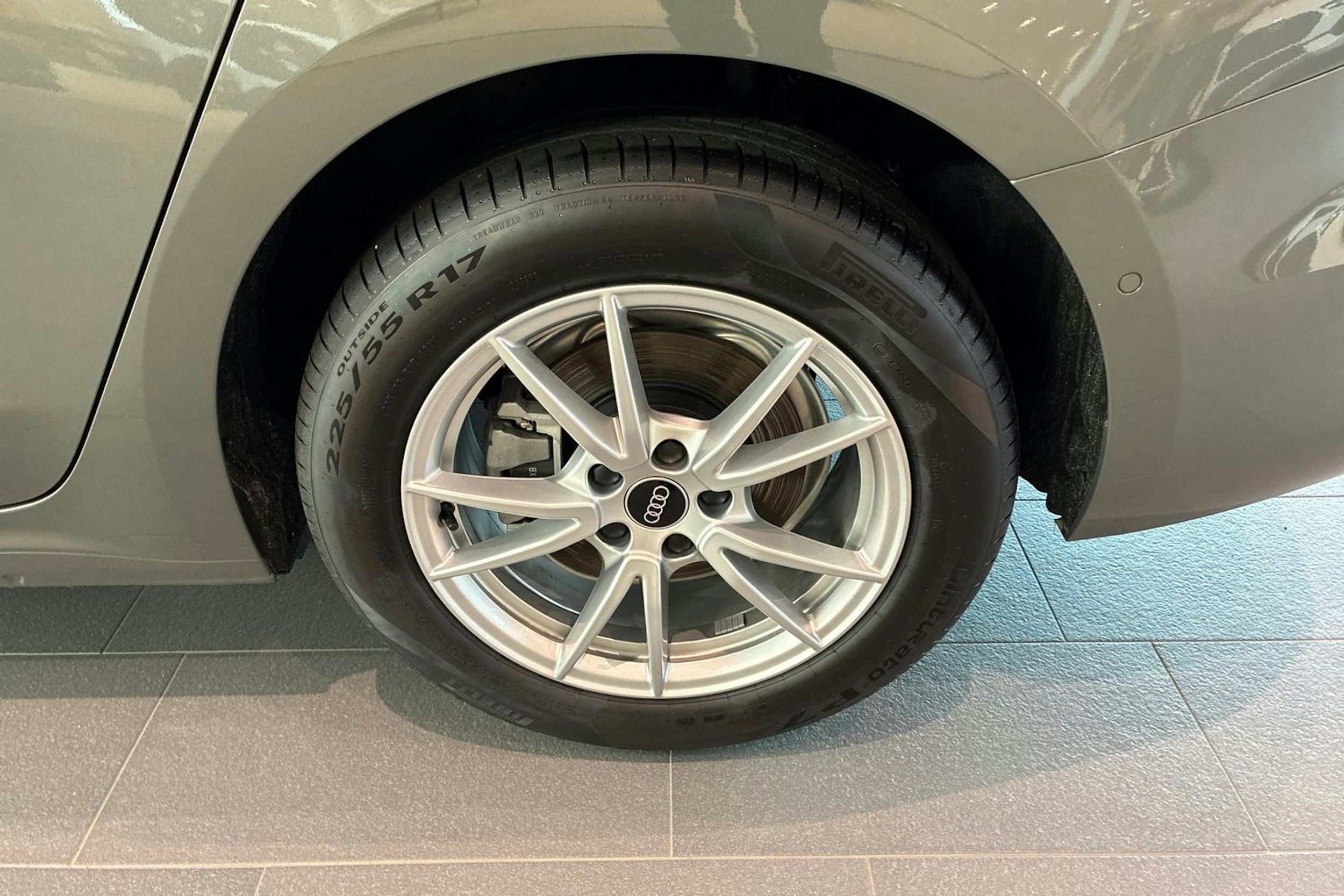 harmaa Audi A5 2025 kuva 11.