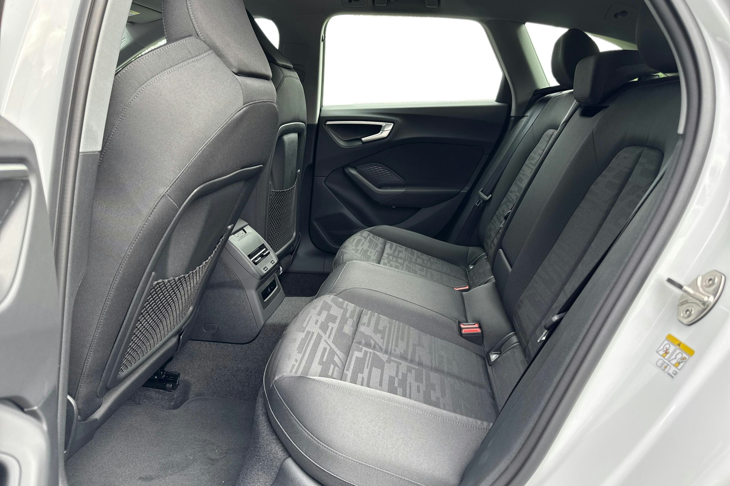 valkoinen Audi A5 2025 kuva 8.