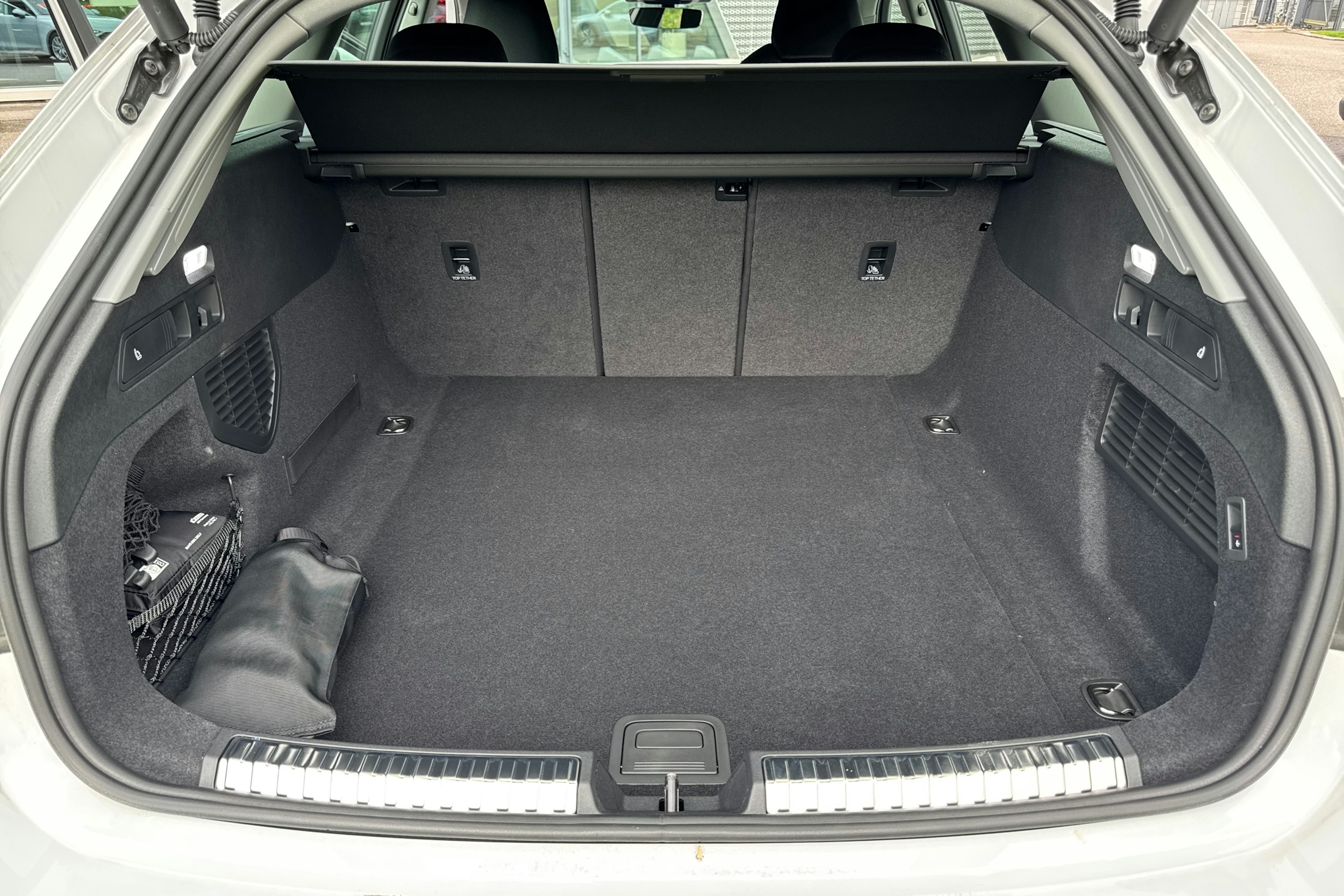 valkoinen Audi A5 2025 kuva 14.