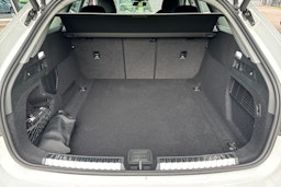 valkoinen Audi A5 2025 kuva 14.