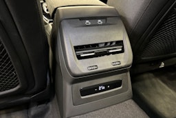 Punainen Audi A5 2025 kuva 11.