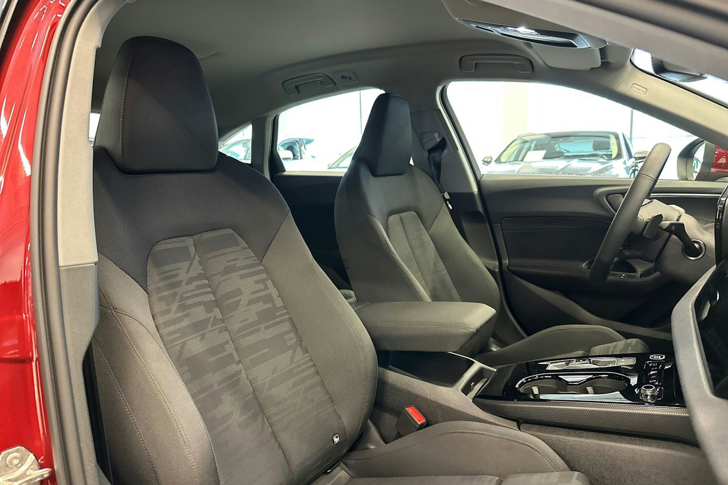 Punainen Audi A5 2025 kuva 14.