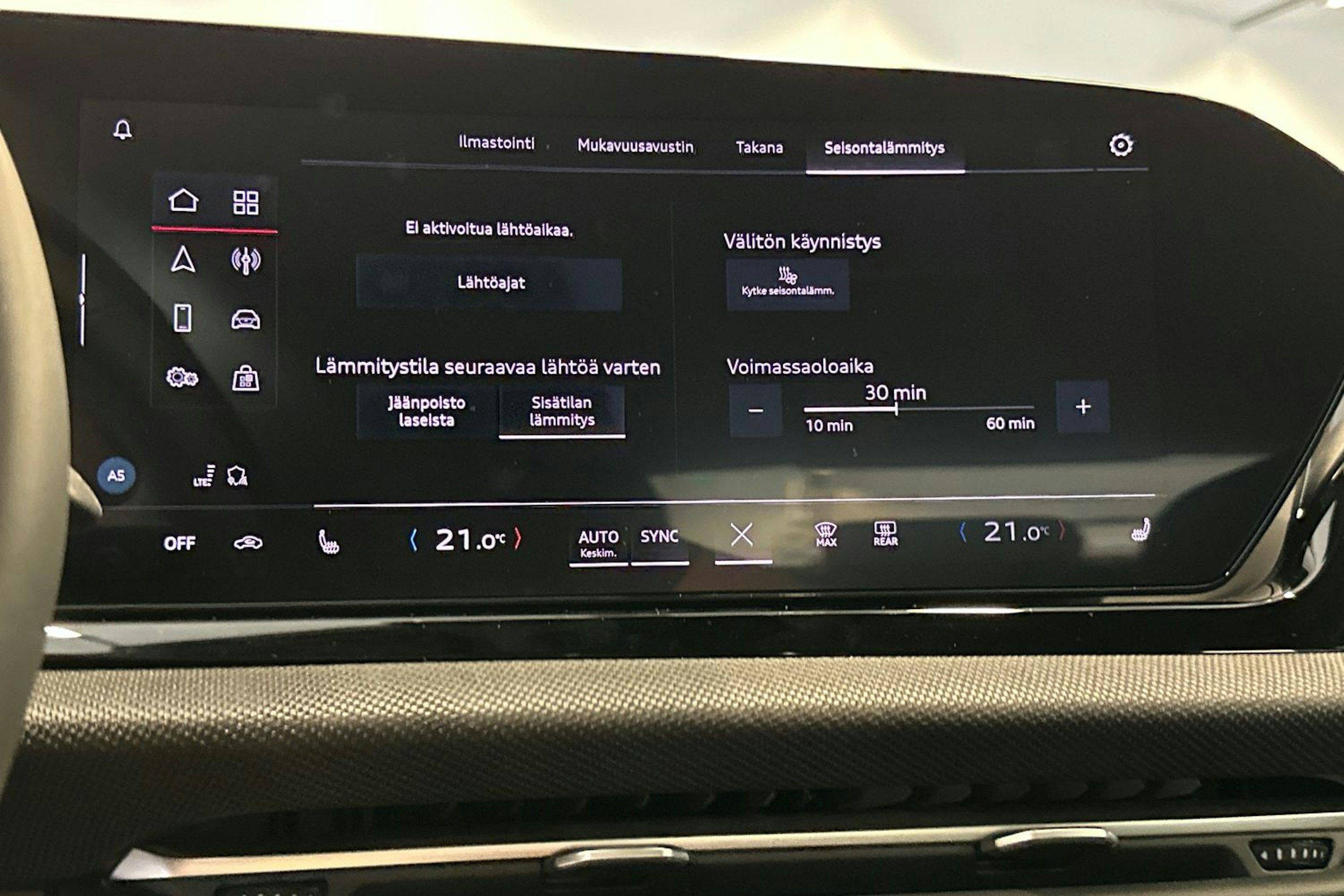 Punainen Audi A5 2025 kuva 17.