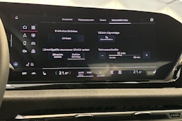 Punainen Audi A5 2025 kuva 17.