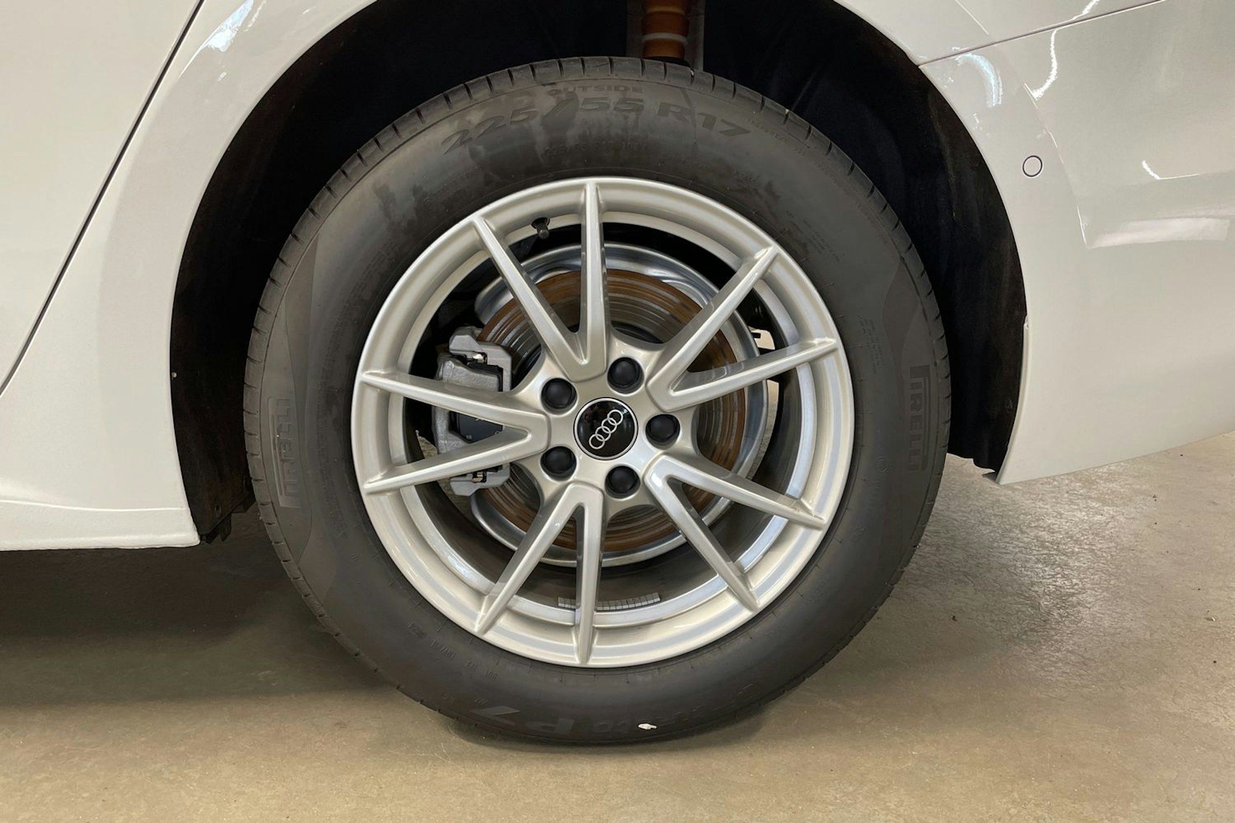 valkoinen Audi A5 2025 kuva 10.