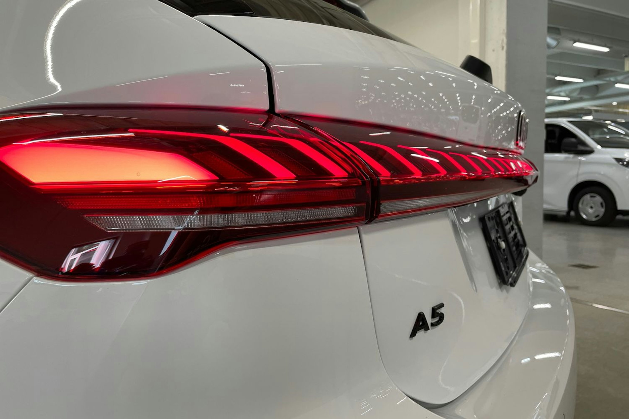 valkoinen Audi A5 2025 kuva 19.
