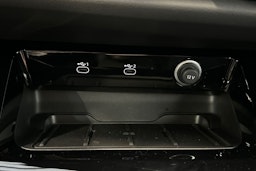 jäätikön valkoinen Audi A5 2025 kuva 16.