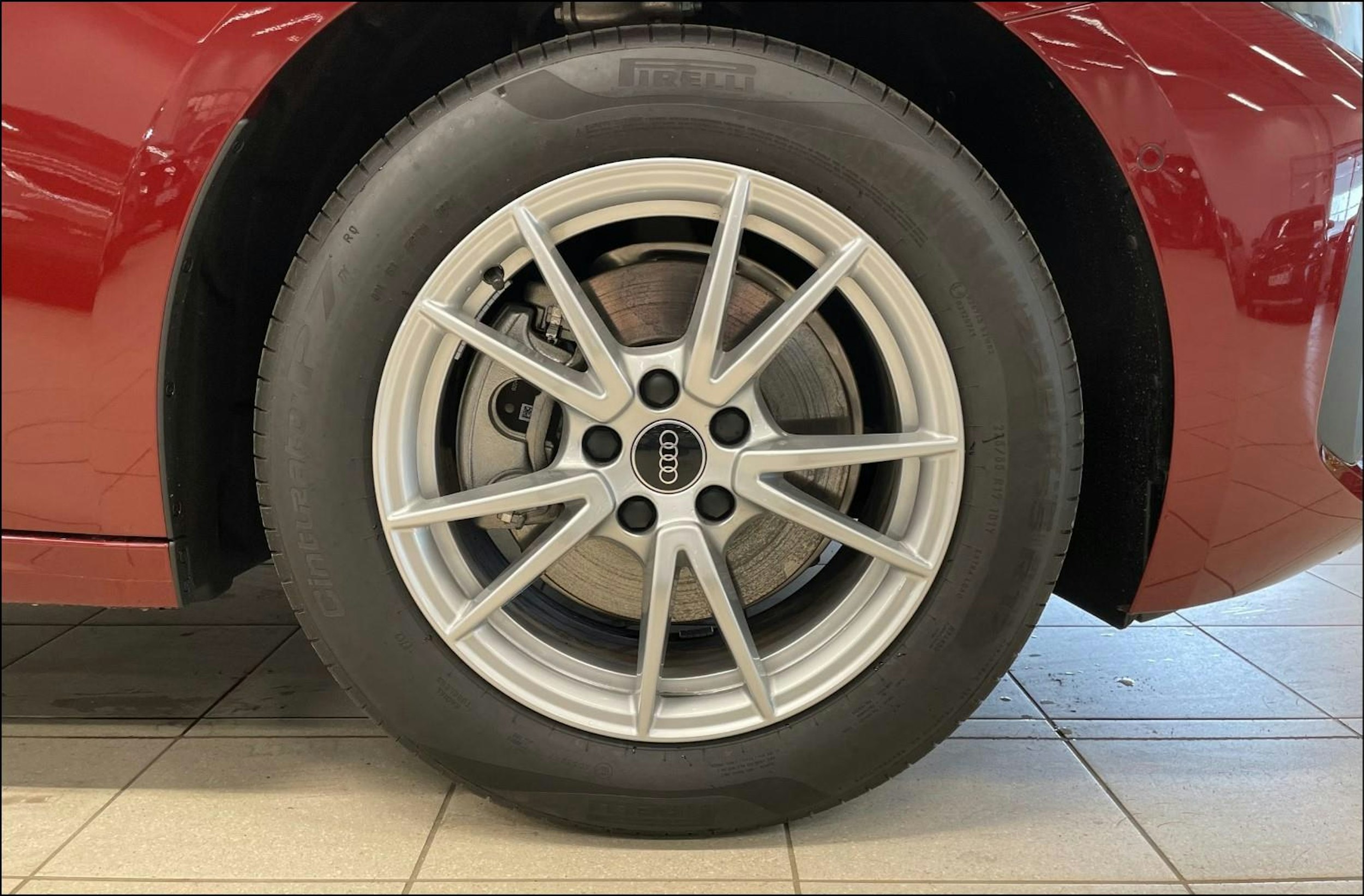 met. punainen Audi A5 2025 kuva 9.