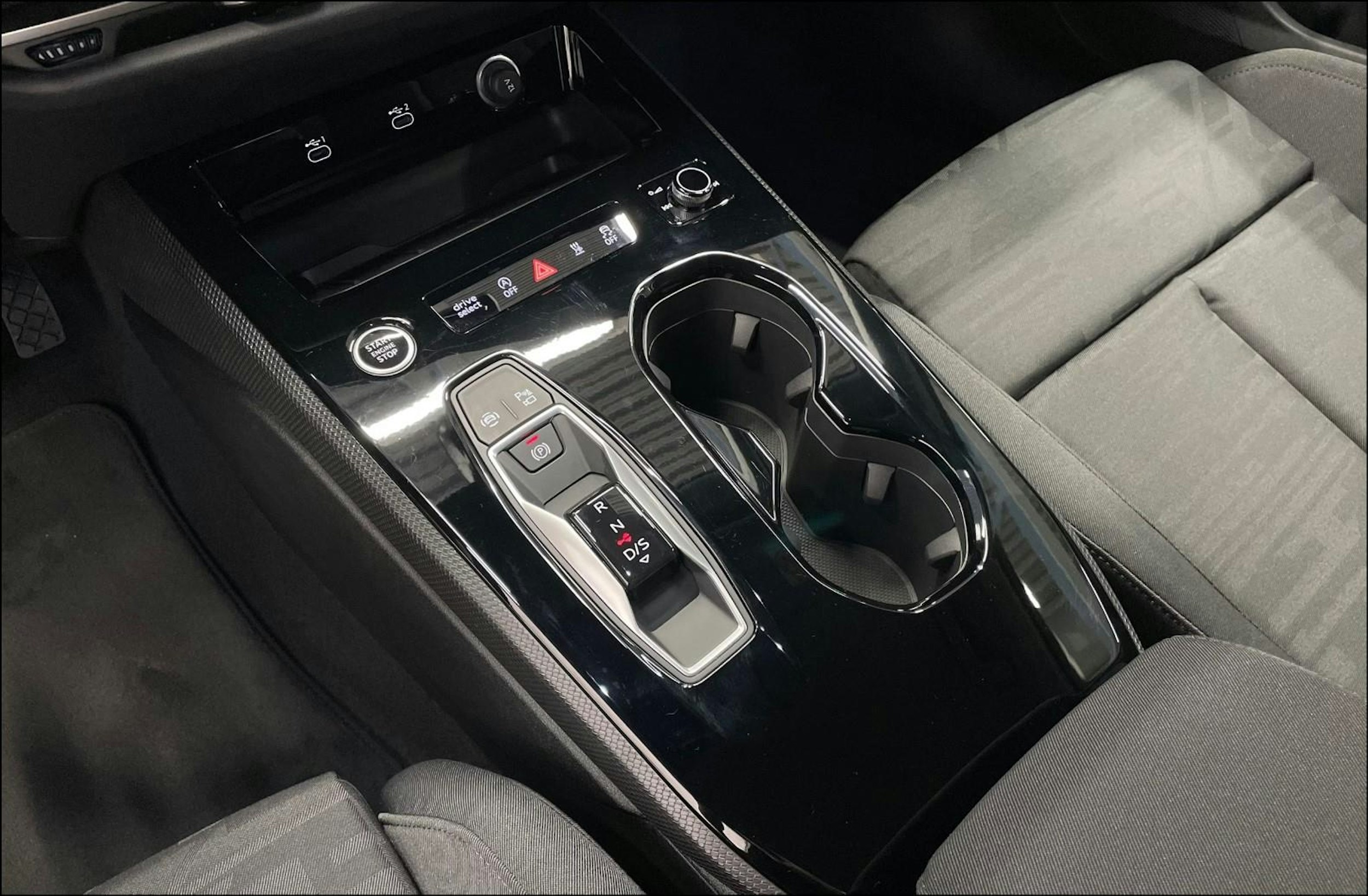 met. punainen Audi A5 2025 kuva 13.