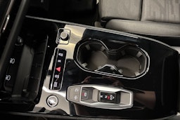 valkoinen Audi A5 2025 kuva 18.