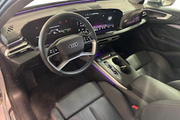 Harmaa Audi A5 2025 kuva 3.