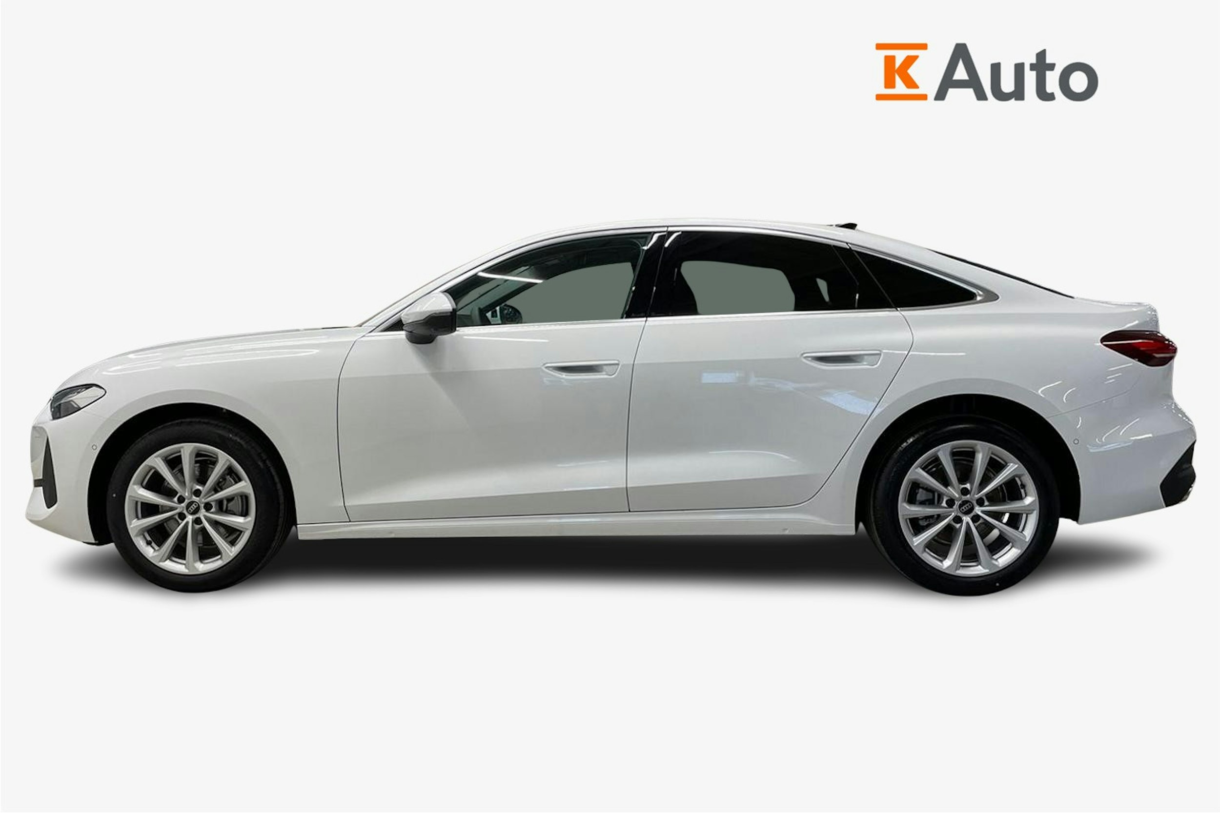 valkoinen Audi A5 2025 kuva 5.