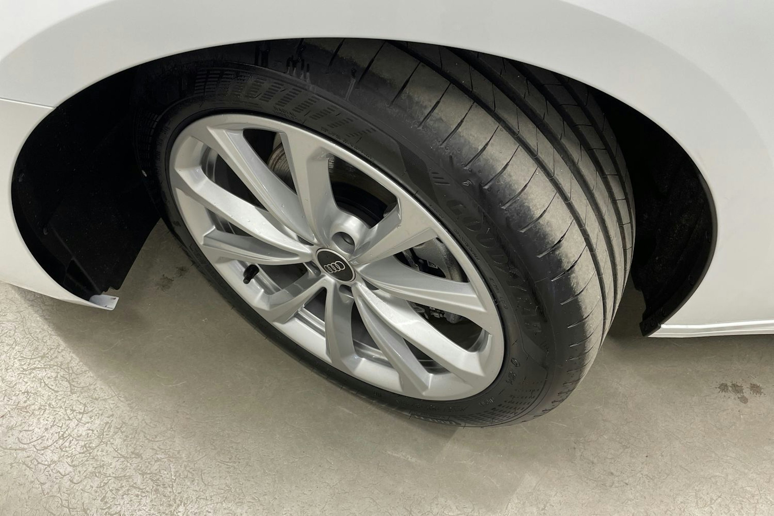 valkoinen Audi A5 2025 kuva 10.