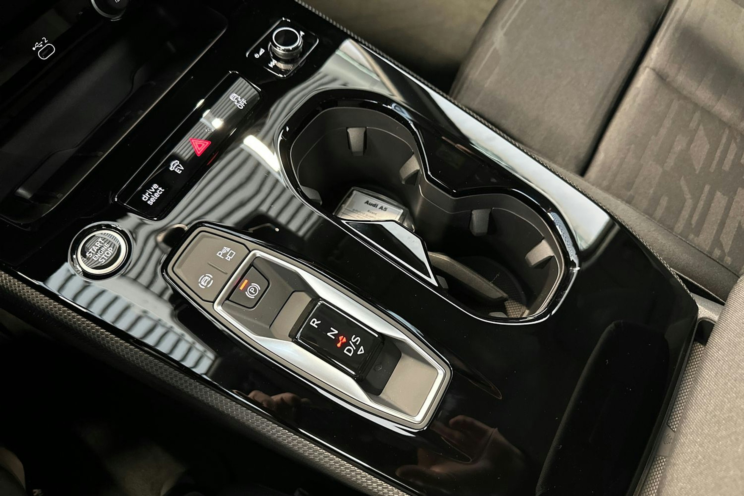 horizon sininen Audi A5 2025 kuva 12.